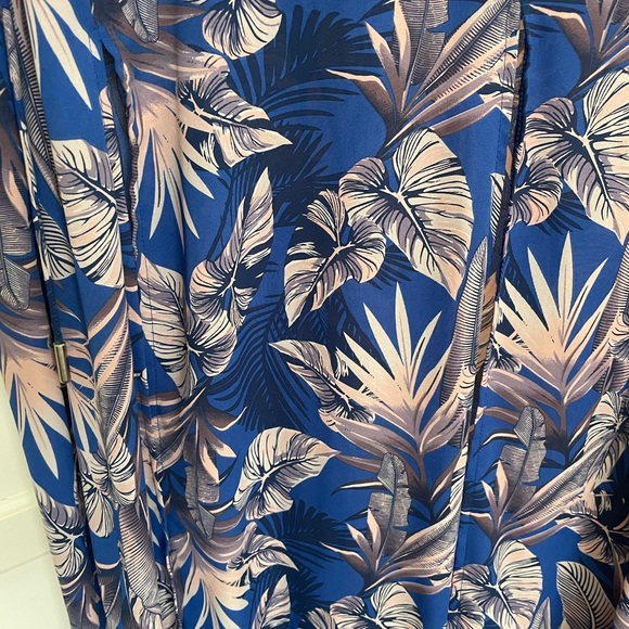 Kardashian Kollection swim cover up - Picture 4 of 4